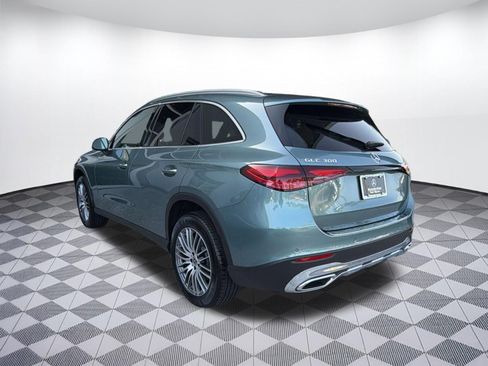 Used 2026 Mercedes-Benz GLC 300 image 3