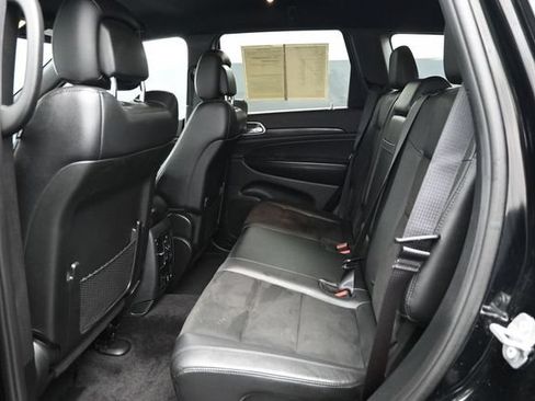 Used 2019 Jeep Grand Cherokee Altitude RWD image 9