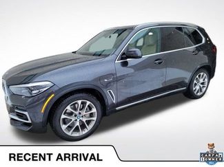 Used 2022 BMW X5 xDrive45e video 1