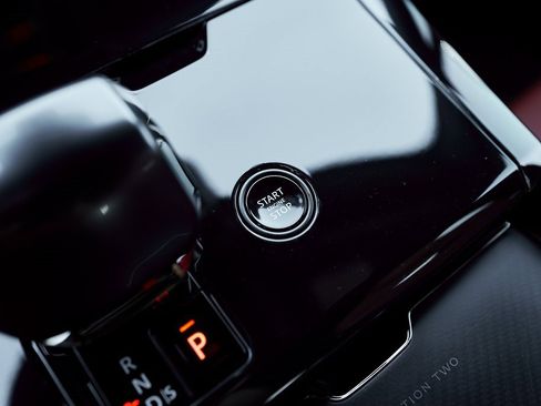 Used 2025 Land Rover Range Rover Sport SV Edition Two image 57