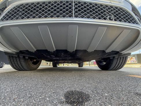 Used 2021 Bentley Bentayga AWD/4WD image 56