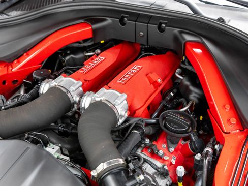 Used 2019 Ferrari Portofino image 47