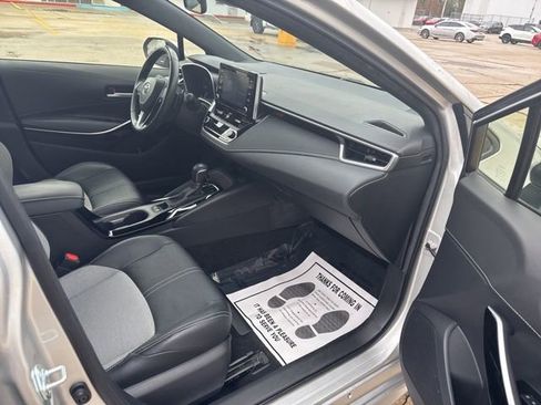 Used 2019 Toyota Corolla XSE image 43