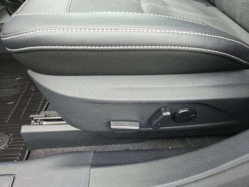 Certified 2025 Ford Mustang Mach-E GT image 12