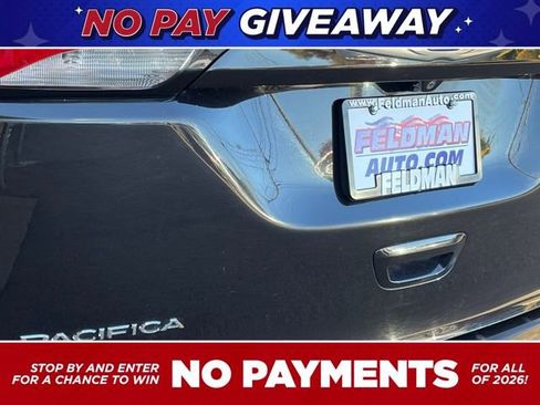 Used 2019 Chrysler Pacifica Touring-L Plus w/ Tire & Wheel Group image 33