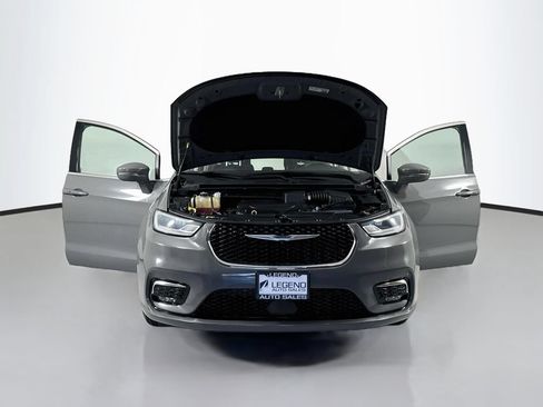 Used 2022 Chrysler Pacifica Touring-L FWD image 22