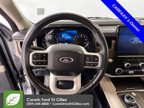 Used 2024 Ford Expedition Limited image 8