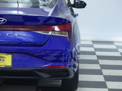 Used 2021 Hyundai Elantra SEL w/ Convenience Package image 30