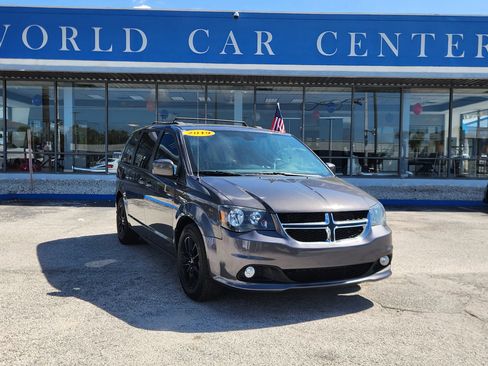 Used 2019 Dodge Grand Caravan GT image 1