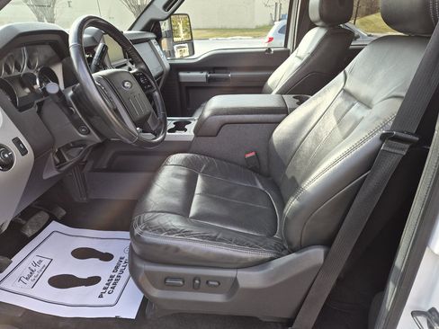 Used 2014 Ford F250 Lariat w/ Chrome Package image 17