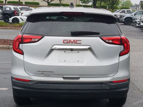 Used 2021 GMC Terrain SLE FWD image 9