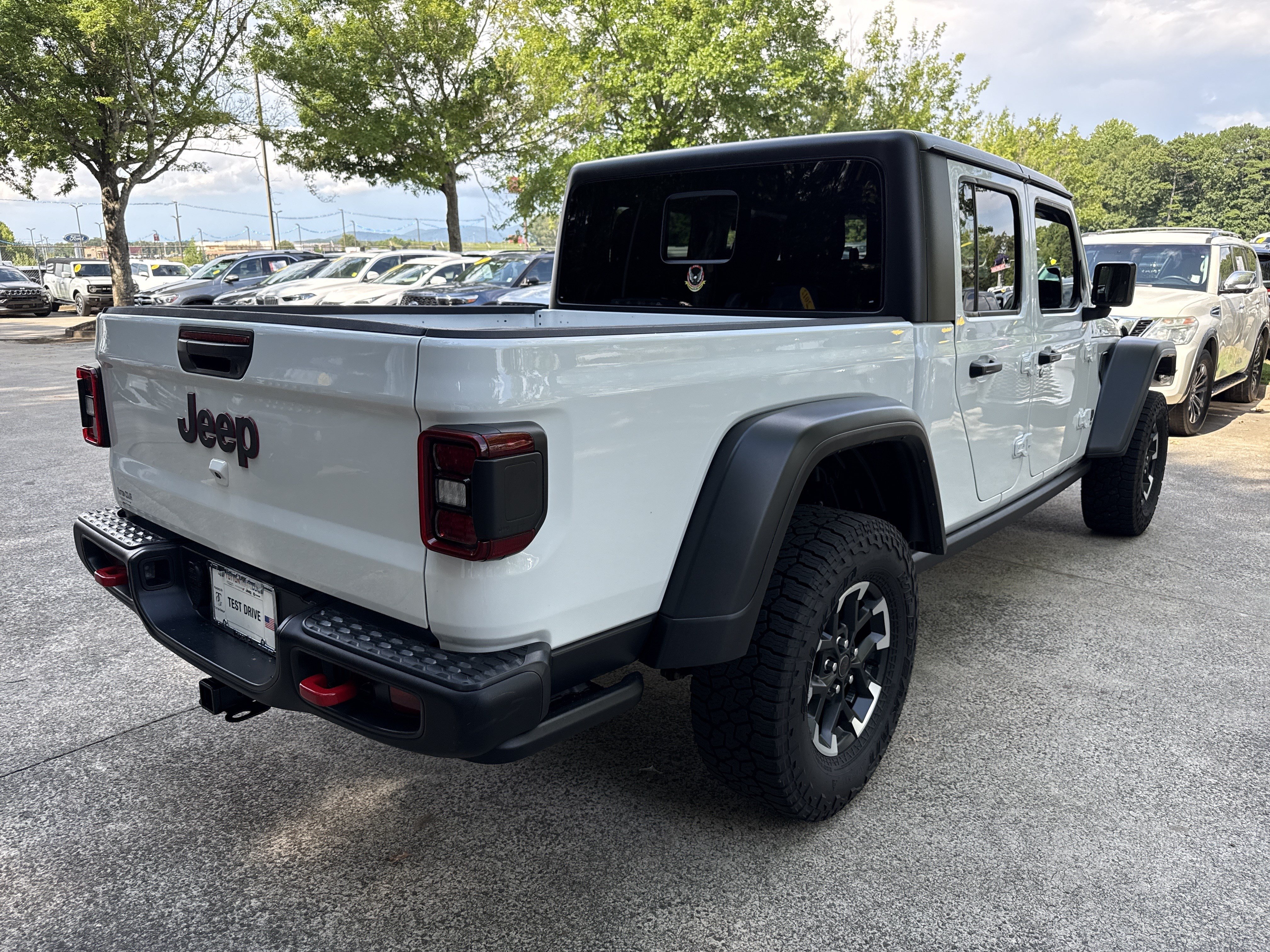 Used 2026 Jeep Gladiator Rubicon AWD/4WD image 7