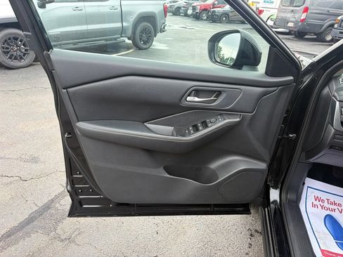 Used 2024 Nissan Rogue SV AWD/4WD image 19