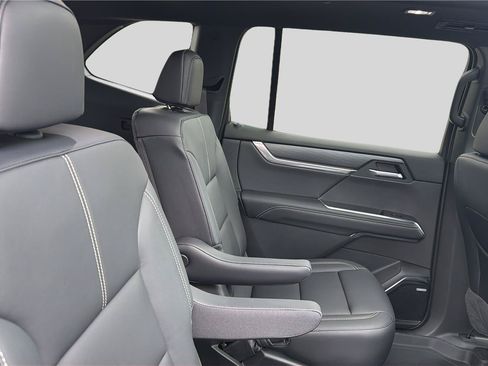 New 2026 GMC Acadia Elevation w/ Elevation Premium Package AWD/4WD image 23