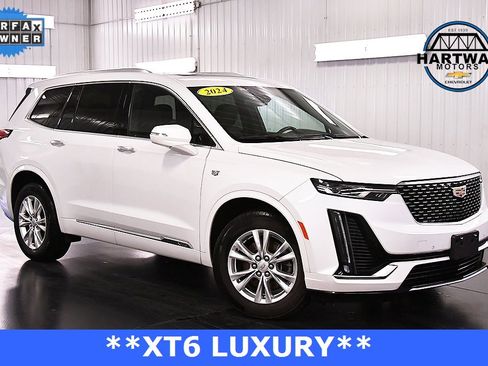 Used 2024 Cadillac XT6 Luxury w/ LPO, Floor Liner Package image 1