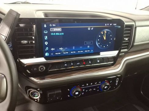 Used 2025 Chevrolet Silverado 1500 LT AWD/4WD image 21
