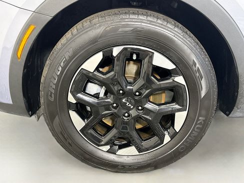 Used 2024 Kia Sorento S image 38