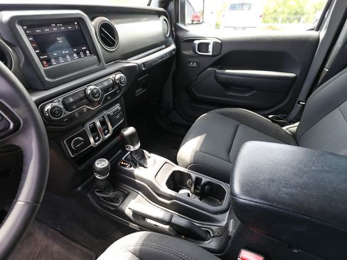 Used 2023 Jeep Wrangler Sport AWD/4WD image 19
