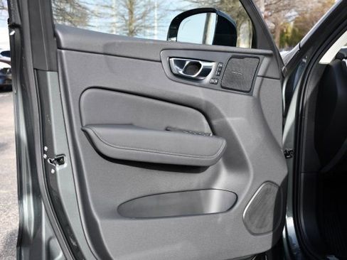 New 2026 Volvo XC60 B5 Plus w/ Protection Package Premier AWD/4WD image 10