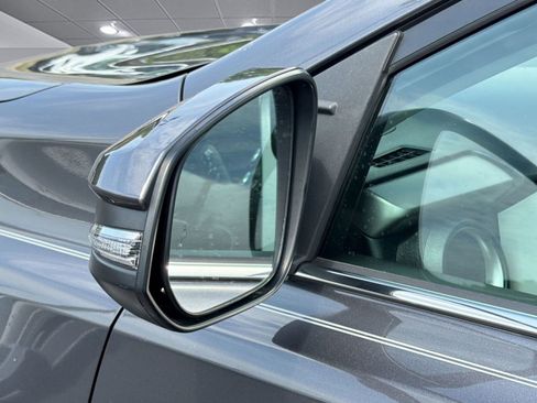 Used 2017 Toyota RAV4 Platinum FWD image 23