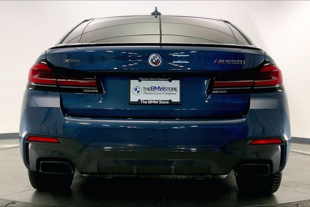 Certified 2023 BMW M550i xDrive AWD/4WD image 3