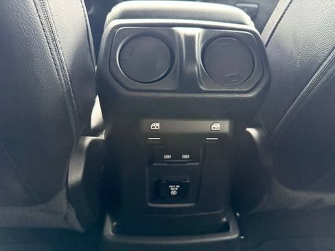 Used 2022 Jeep Wrangler Unlimited Sahara w/ Cold Weather Group AWD/4WD image 14