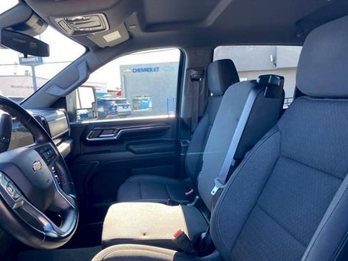 Used 2024 Chevrolet Silverado 2500 LT image 26