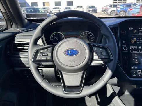 Used 2025 Subaru Forester Premium AWD/4WD image 8