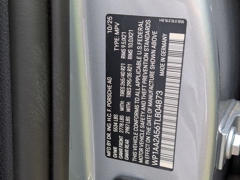 Certified 2026 Porsche Macan AWD/4WD image 29