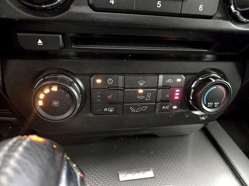 Used 2017 Ford F150 XLT w/ Equipment Group 302A Luxury AWD/4WD image 17