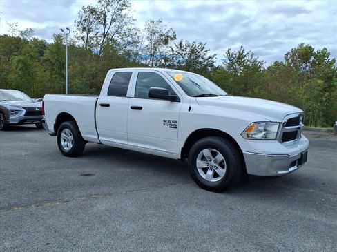 Used 2024 RAM 1500 Classic SLT image 13