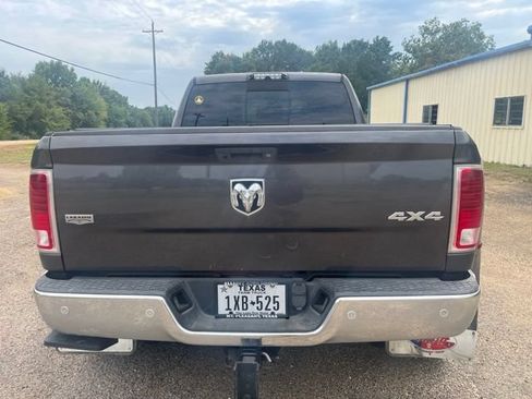 Used 2018 RAM 3500 Laramie w/ Convenience Group AWD/4WD image 10