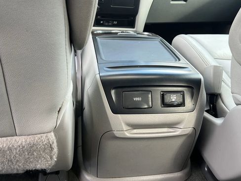 Used 2017 Toyota Sienna XLE Premium image 15