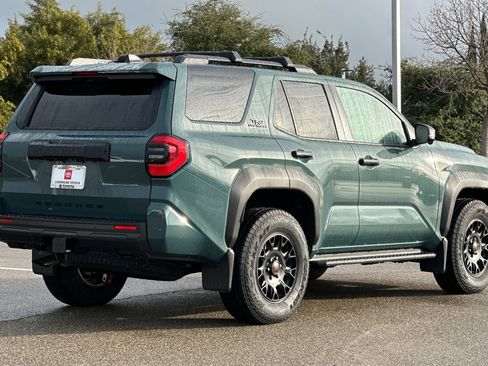 Used 2025 Toyota 4Runner TRD Off-Road Premium image 4