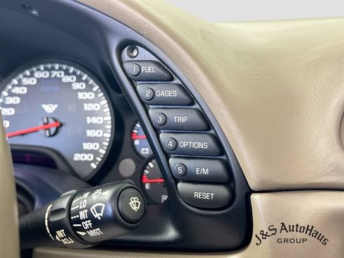 Used 2004 Chevrolet Corvette Coupe w/ Preferred Equipment Group RWD image 14