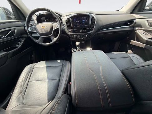 Used 2021 Chevrolet Traverse LT FWD image 19