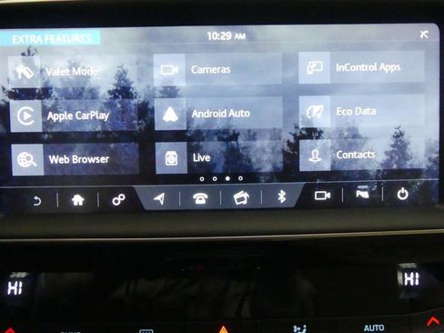 Used 2020 Jaguar F-PACE Premium image 13