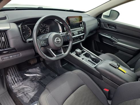 Used 2019 Ford F150 XL w/ Equipment Group 101A Mid AWD/4WD image 13