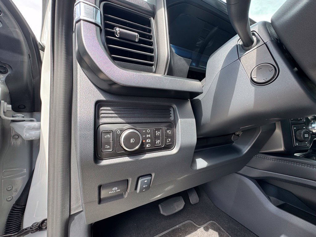 Used 2026 Ford F250 Platinum AWD/4WD image 21