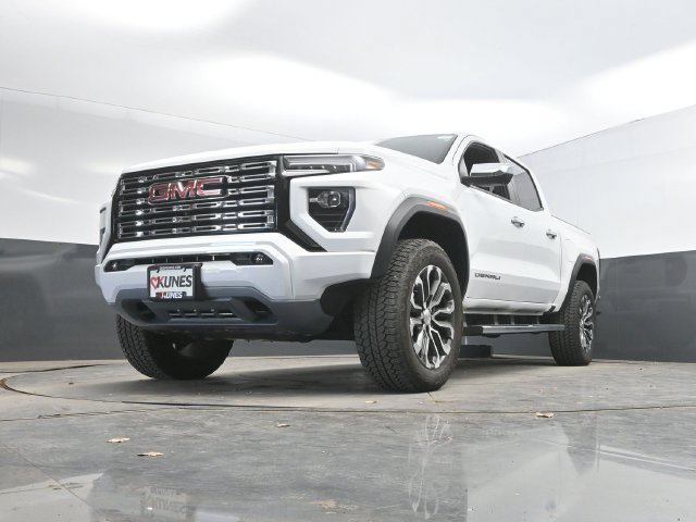 Used 2024 GMC Canyon Denali AWD/4WD image 43