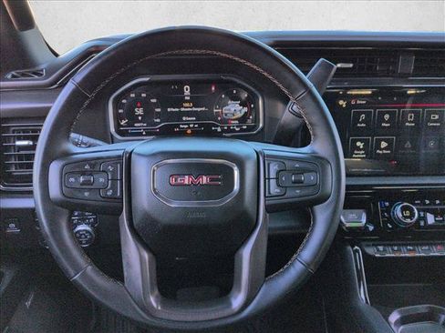 Used 2024 GMC Sierra 2500 AT4 w/ AT4 Premium Plus Package AWD/4WD image 15