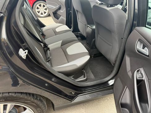 Used 2014 Ford Focus SE w/ SE Sport Package FWD image 14