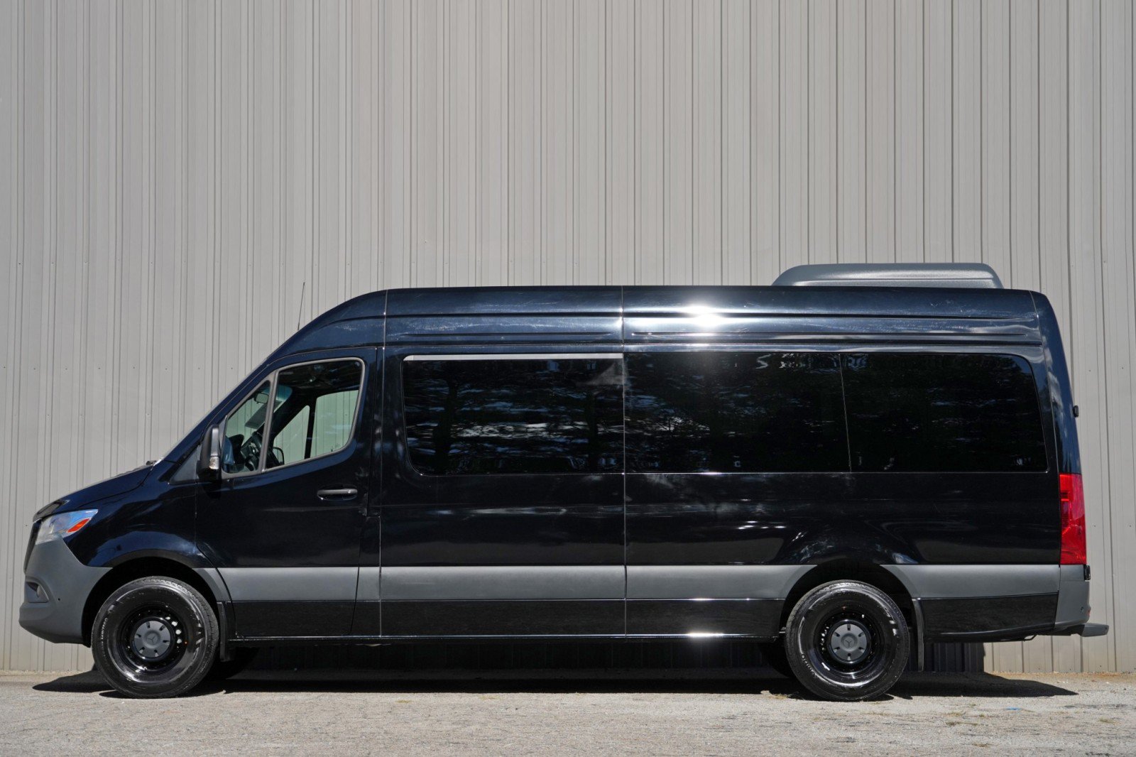 Used 2024 Mercedes-Benz Sprinter 2500 image 9