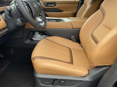 New 2025 Nissan Armada SL w/ Captain's Chari Seat Package RWD image 15