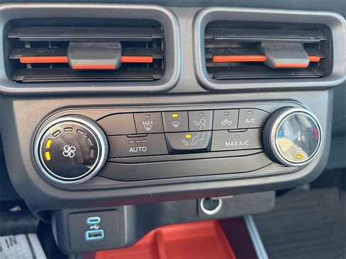 Used 2024 Ford Maverick XLT image 15