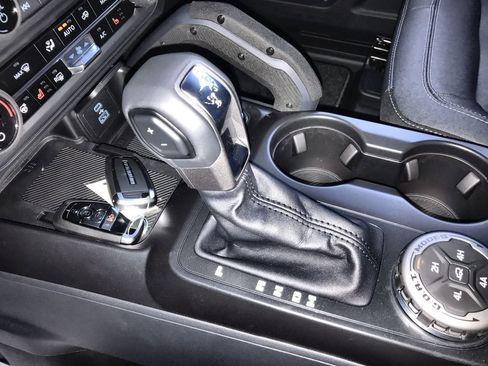 New 2025 Ford Bronco Badlands image 20