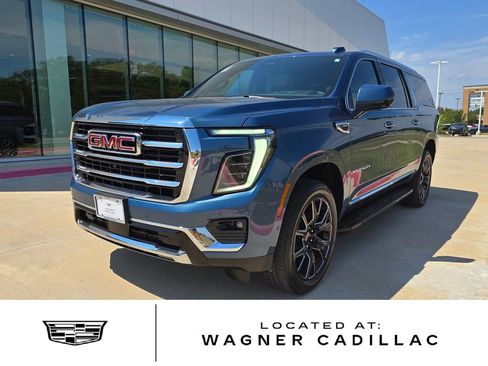 Used 2025 GMC Yukon XL Elevation RWD image 1
