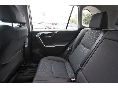 Used 2024 Toyota RAV4 XLE w/ Convenience Package FWD image 12