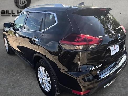 Used 2019 Nissan Rogue S w/ Special Edition Package FWD image 8