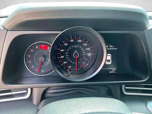 Used 2021 Hyundai Elantra SEL FWD image 21